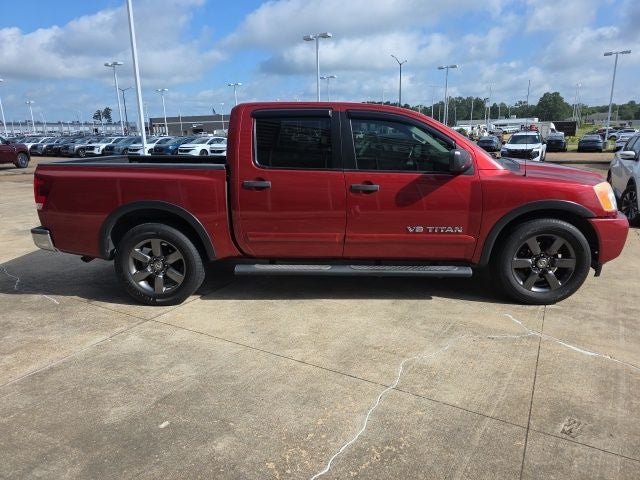 2015 Nissan Titan SV