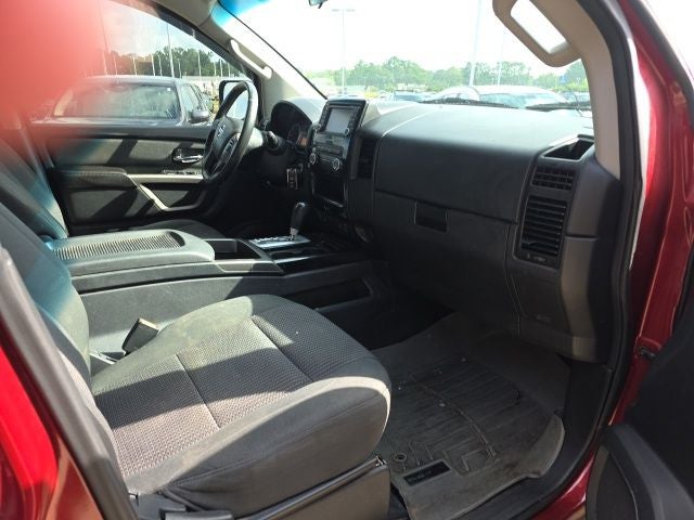 2015 Nissan Titan SV