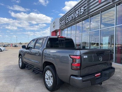 2022 Nissan Frontier SV