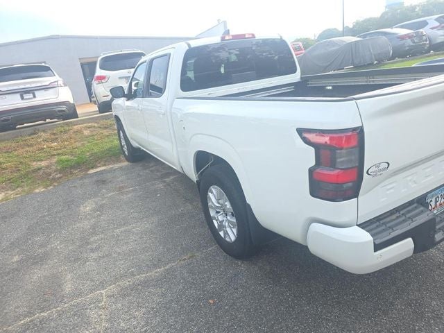 2024 Nissan Frontier SV