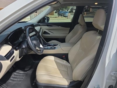 2023 INFINITI QX60 LUXE