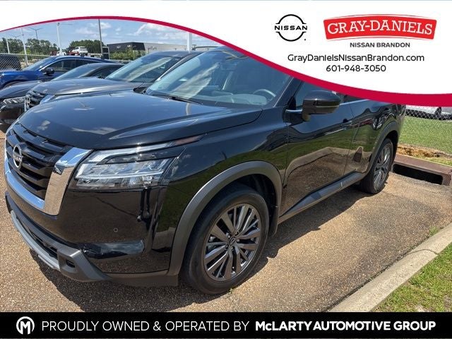 2024 Nissan Pathfinder SL