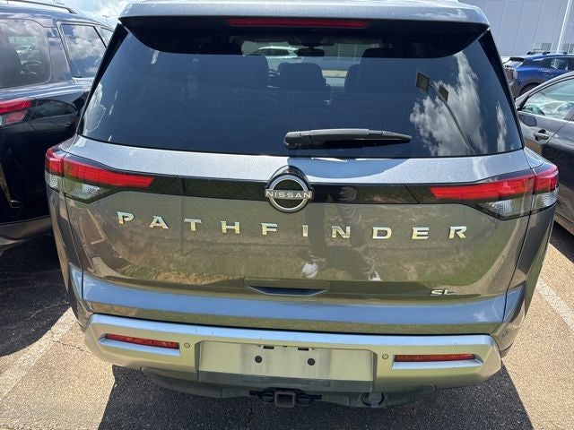2022 Nissan Pathfinder SL