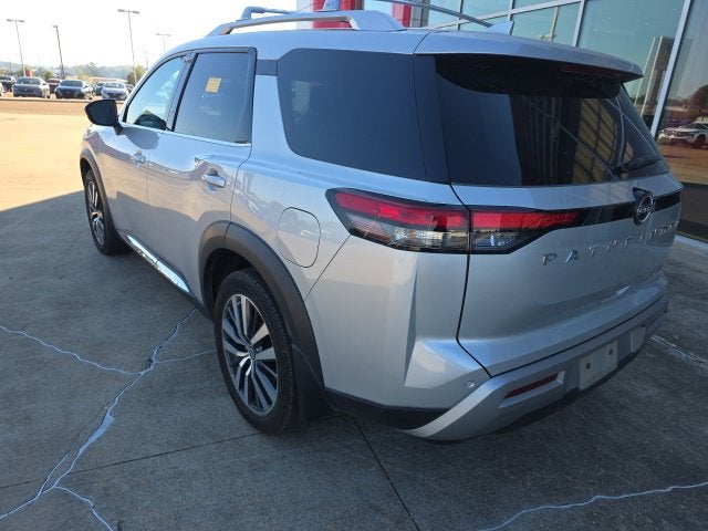 2022 Nissan Pathfinder Platinum