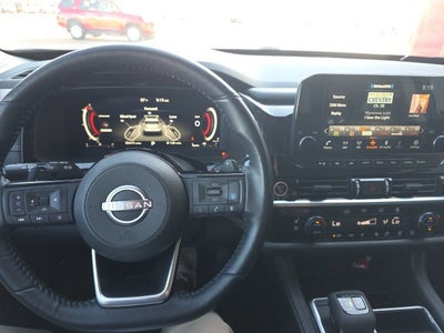 2022 Nissan Pathfinder Platinum