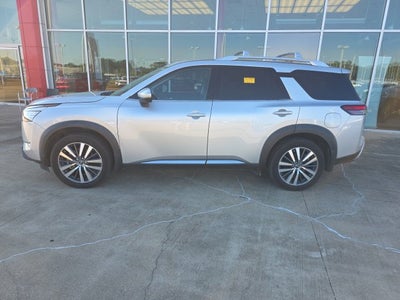 2022 Nissan Pathfinder Platinum