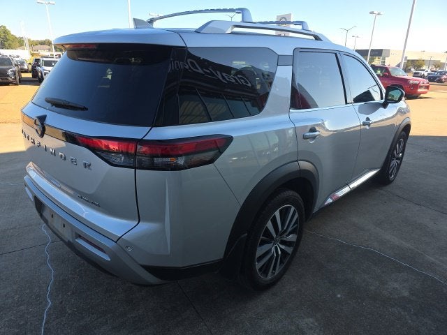 2022 Nissan Pathfinder Platinum