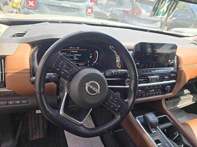 2024 Nissan Pathfinder Platinum