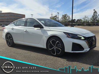 2025 Nissan Altima 2.5 SR