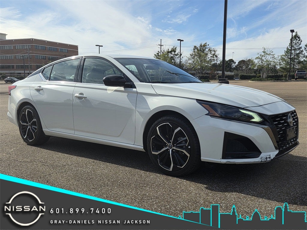 2025 Nissan Altima 2.5 SR