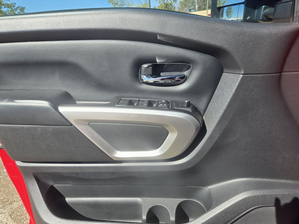 2024 Nissan Titan XD SV