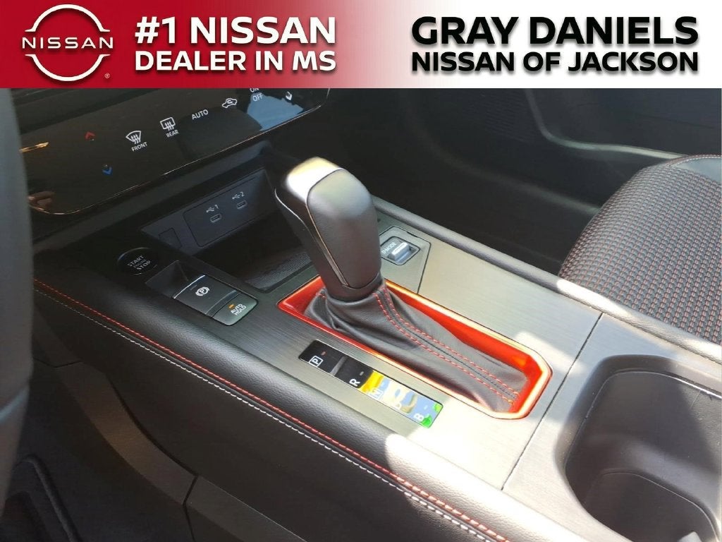 2025 Nissan Kicks SR