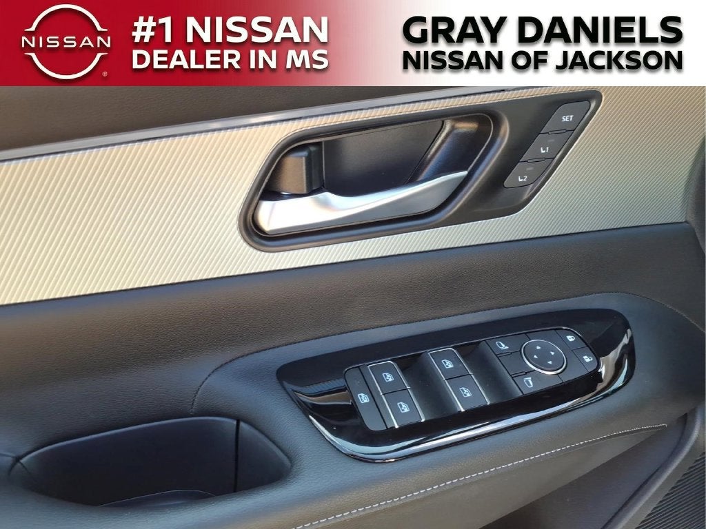 2025 Nissan Murano SL