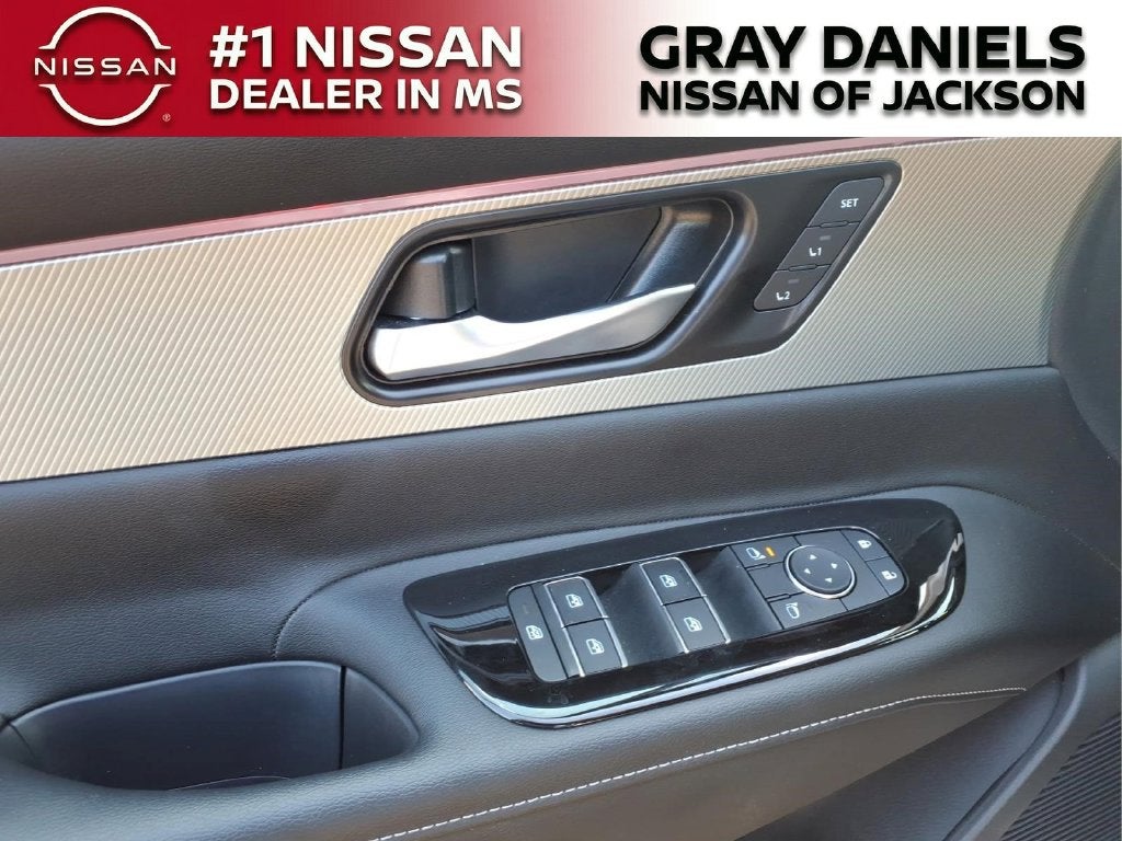 2025 Nissan Murano SL