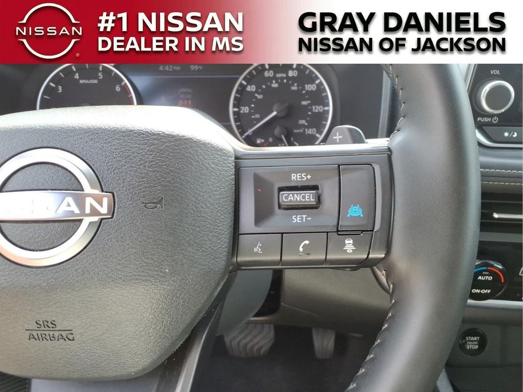 2025 Nissan Rogue SV