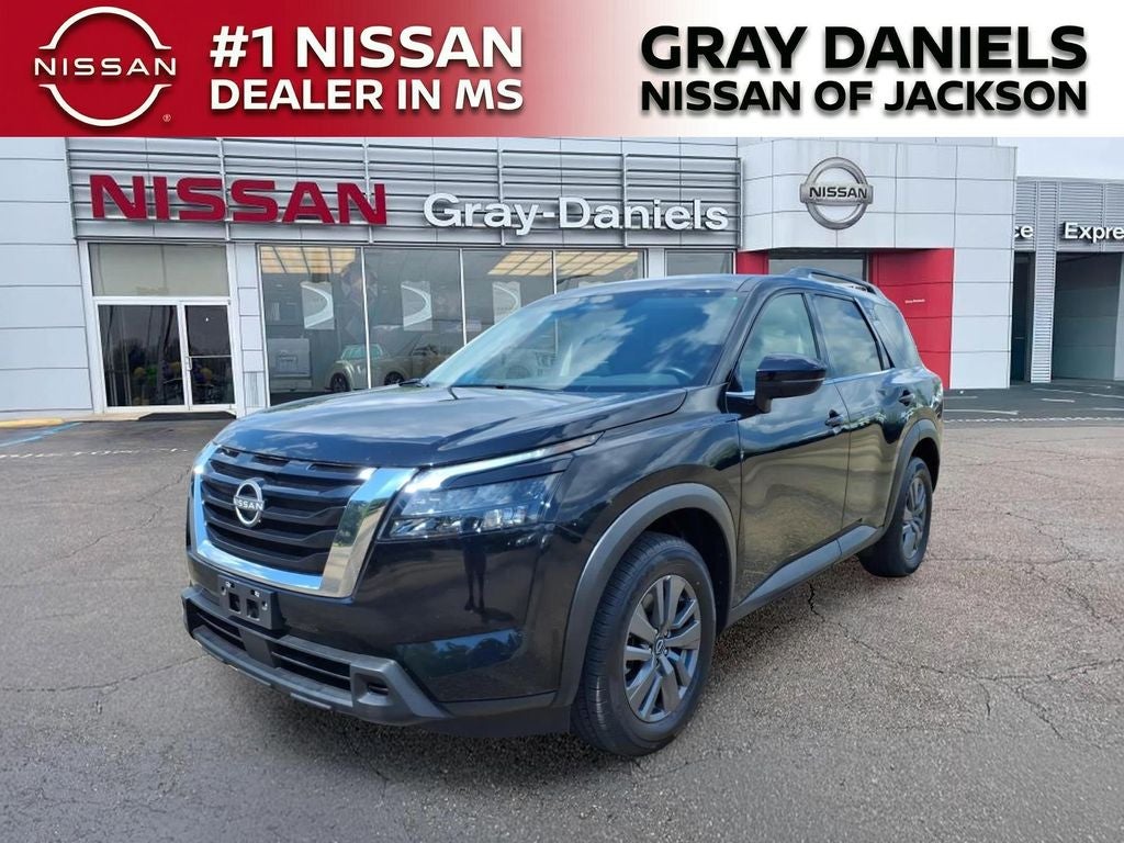 2024 Nissan Pathfinder SV