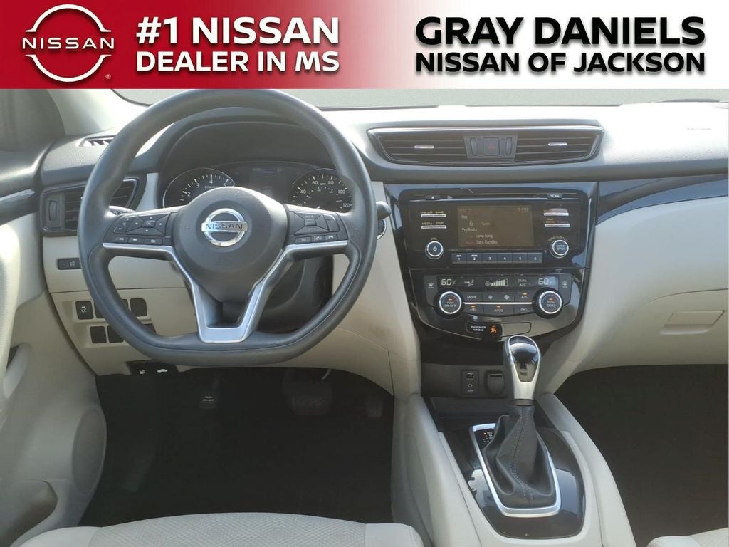 2017 Nissan Rogue Sport SV