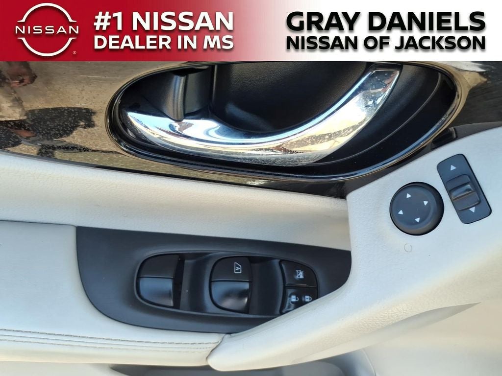 2022 Nissan Rogue Sport SL