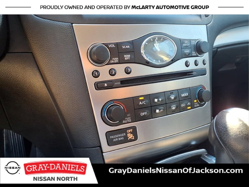 2015 INFINITI Q40 Base