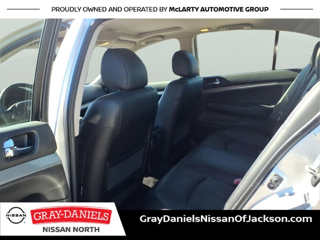 2015 INFINITI Q40 Base