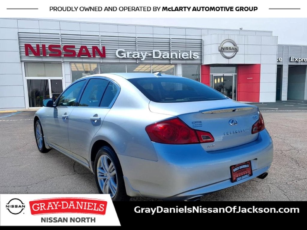 2015 INFINITI Q40 Base