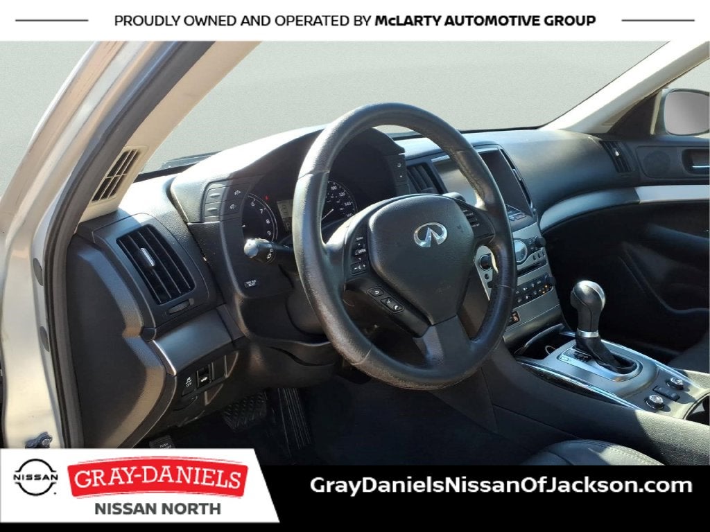 2015 INFINITI Q40 Base