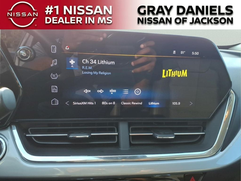 2025 Chevrolet Trax LT