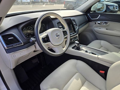 2020 Volvo XC90 T5 Momentum