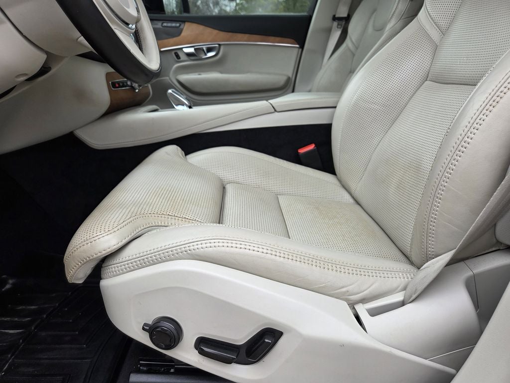 2020 Volvo XC90 Hybrid T8 Inscription