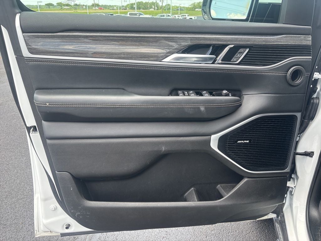 2022 Jeep Wagoneer Series III