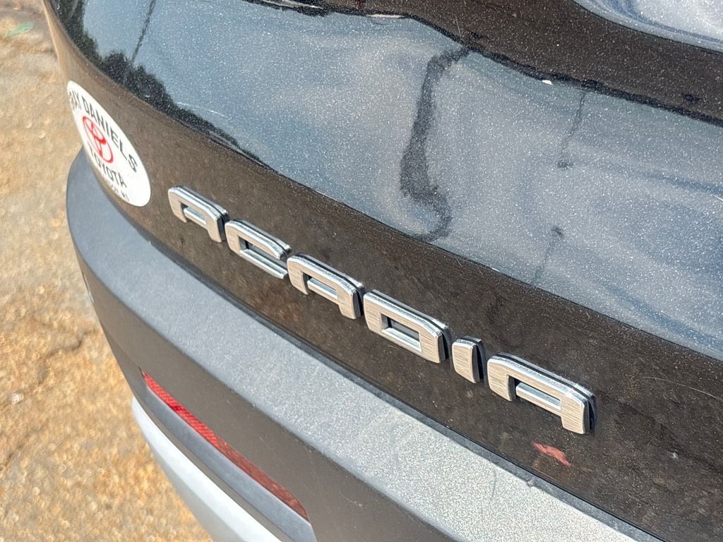 2023 GMC Acadia SLT
