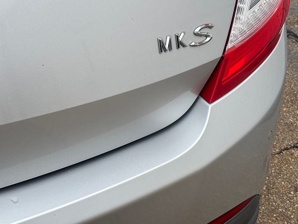 2014 Lincoln MKS Base