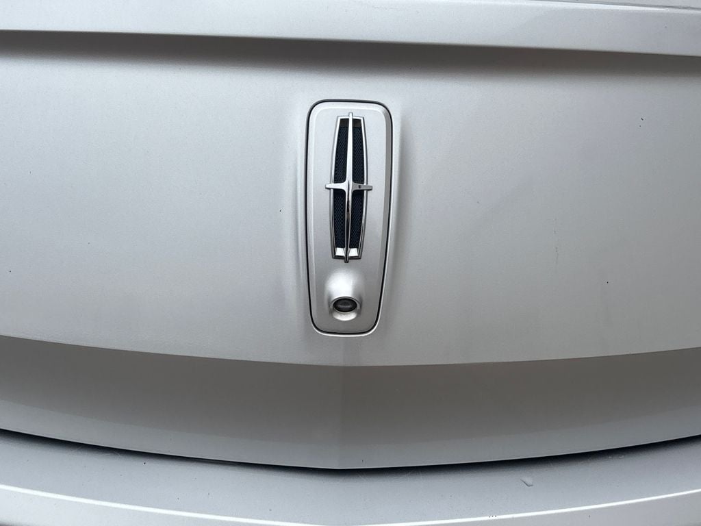 2014 Lincoln MKS Base