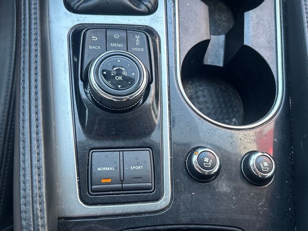 2017 Nissan Maxima SR