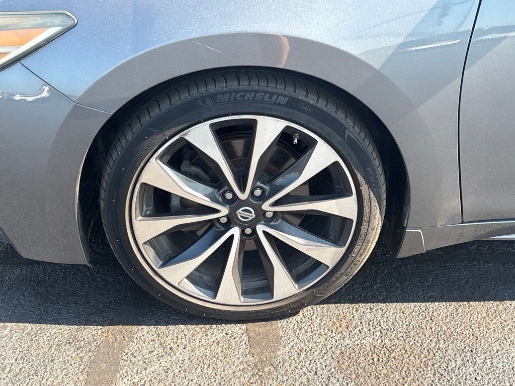2017 Nissan Maxima SR