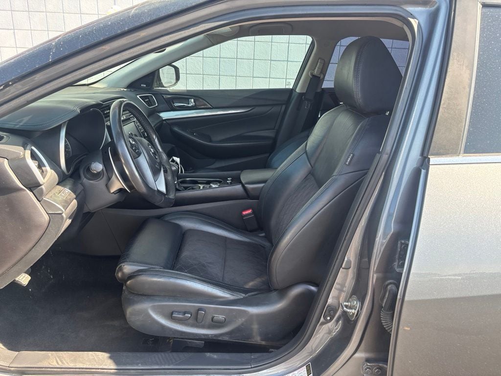2017 Nissan Maxima SR