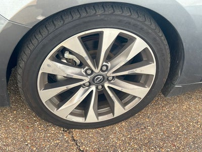 2023 Nissan Maxima Platinum