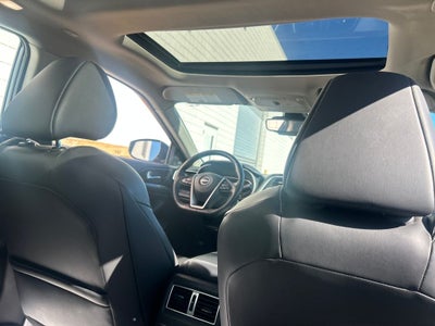 2023 Nissan Maxima Platinum