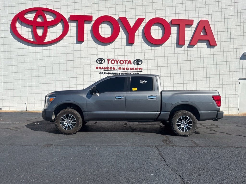 2021 Nissan Titan SV