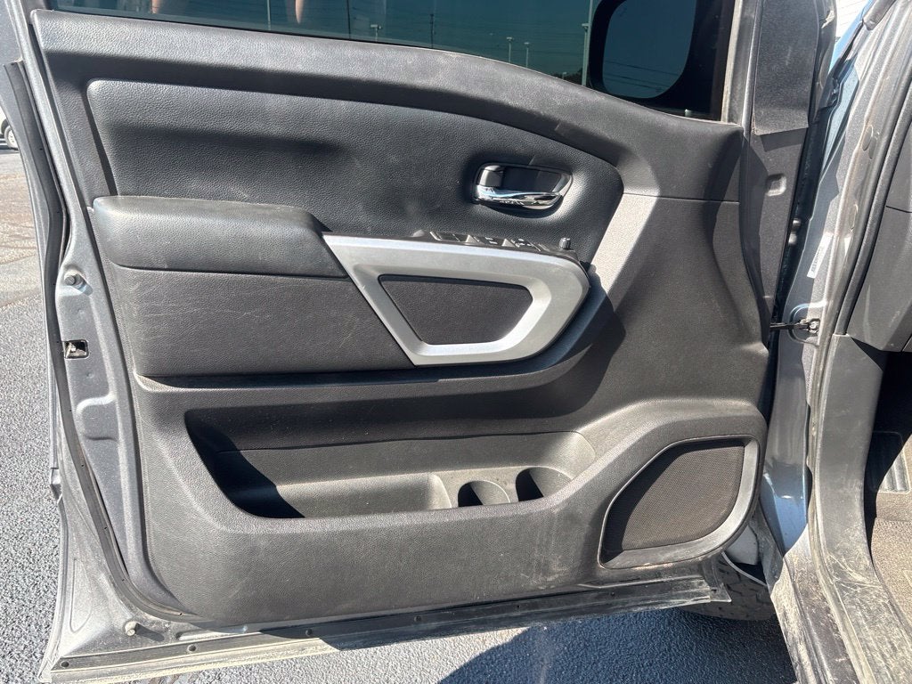 2021 Nissan Titan SV