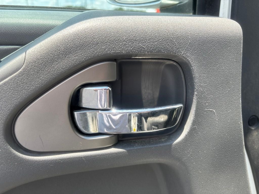 2017 Nissan Frontier SL