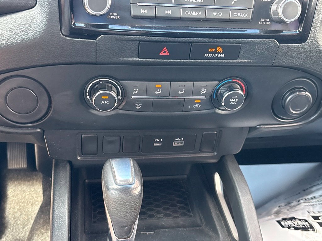 2022 Nissan Frontier SV