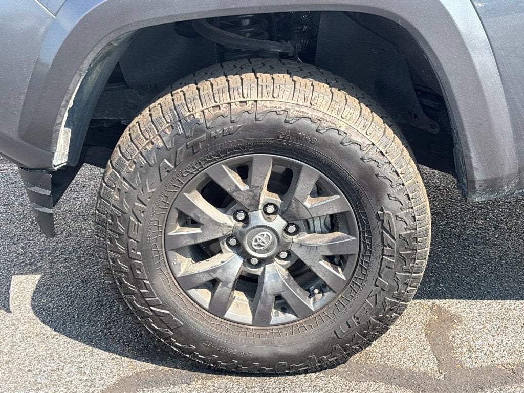 2022 Toyota Tacoma SR5 V6