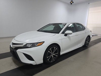 2018 Toyota Camry SE