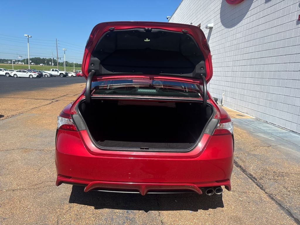 2020 Toyota Camry SE