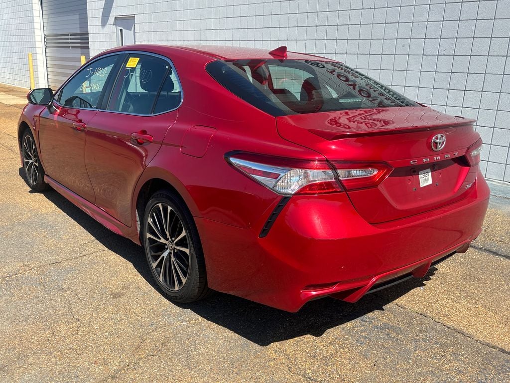 2020 Toyota Camry SE