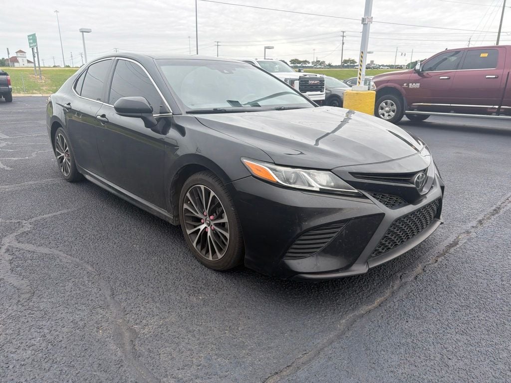 2020 Toyota Camry SE