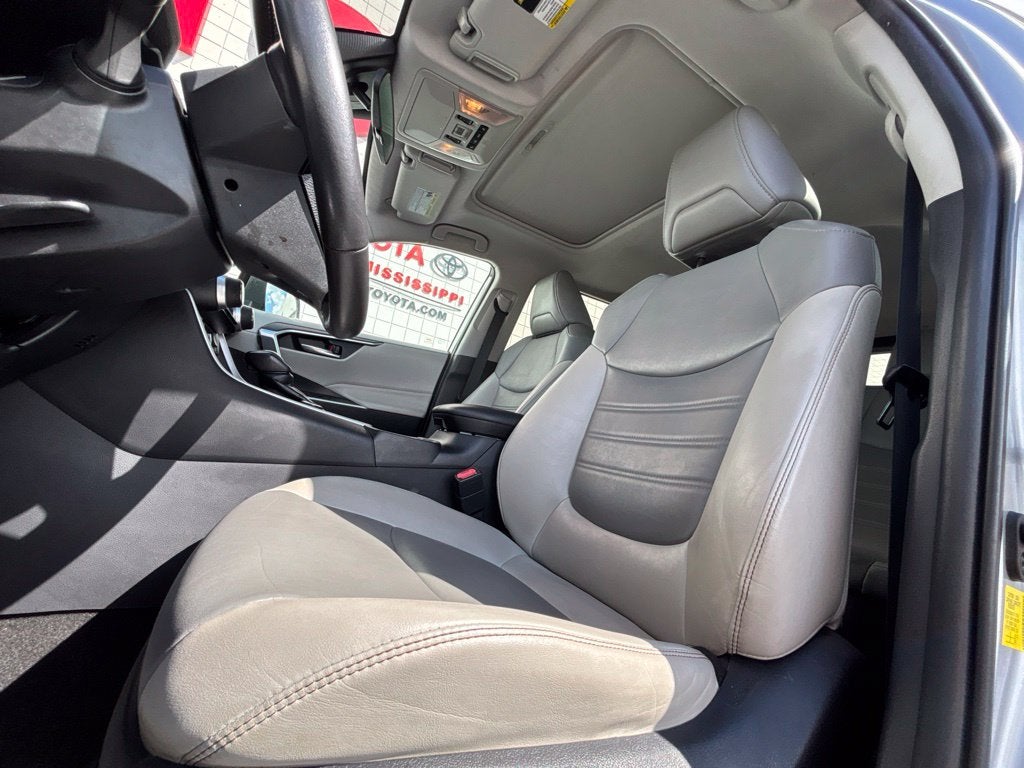 2021 Toyota RAV4 Hybrid XLE Premium