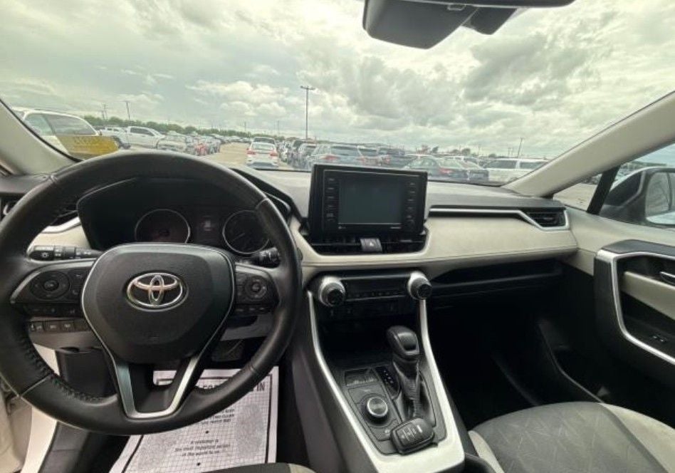 2020 Toyota RAV4 Hybrid XLE