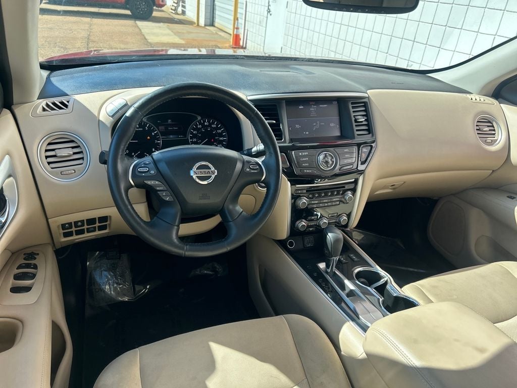 2018 Nissan Pathfinder SV